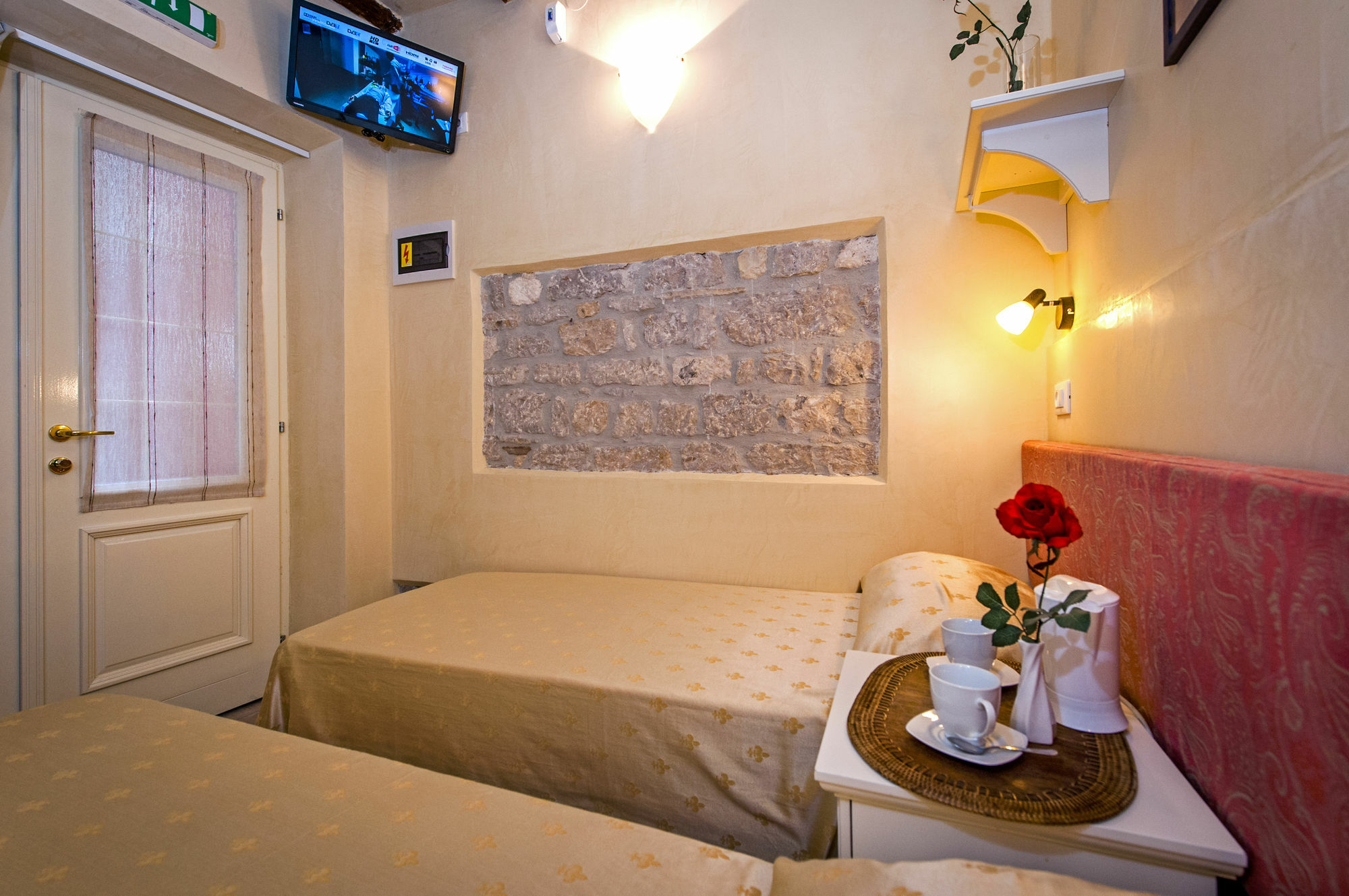 Guest House Sotto I Volti Centro Storico Rovinj Kültér fotó